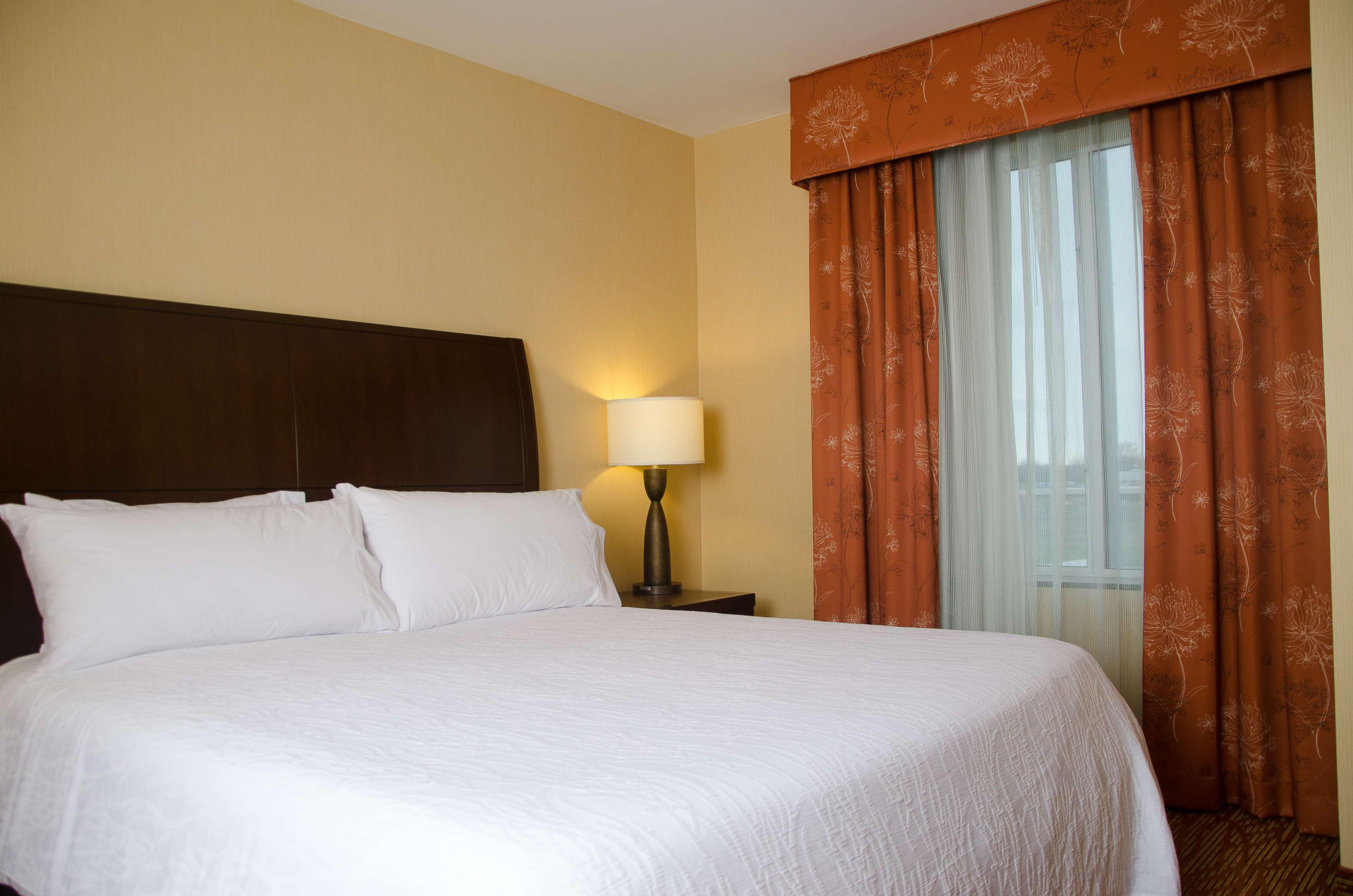 Hilton Garden Inn Watertown Ngoại thất bức ảnh