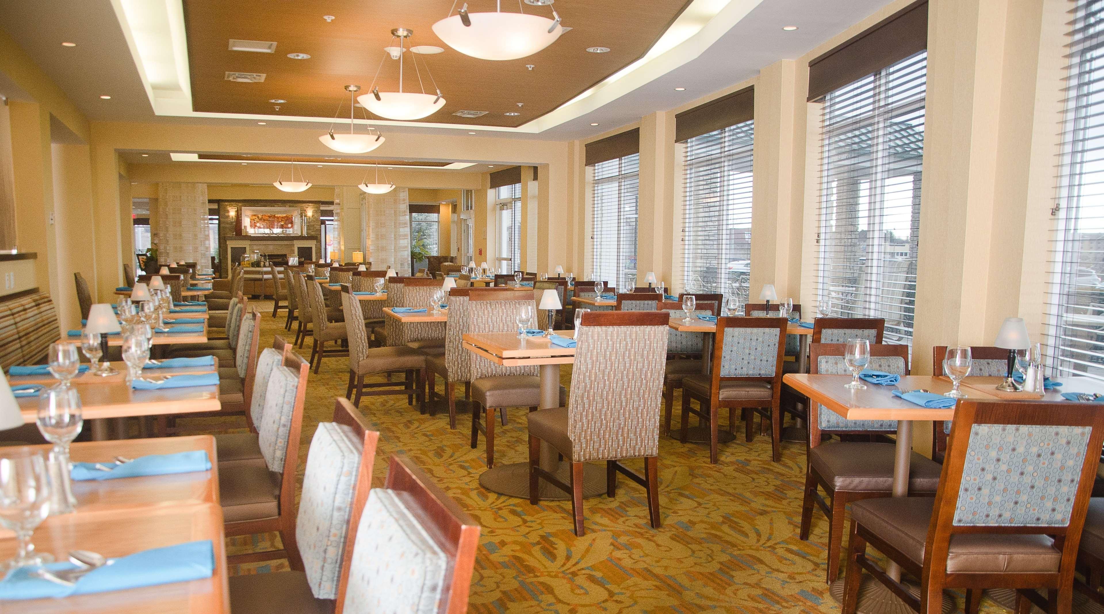 Hilton Garden Inn Watertown Ngoại thất bức ảnh