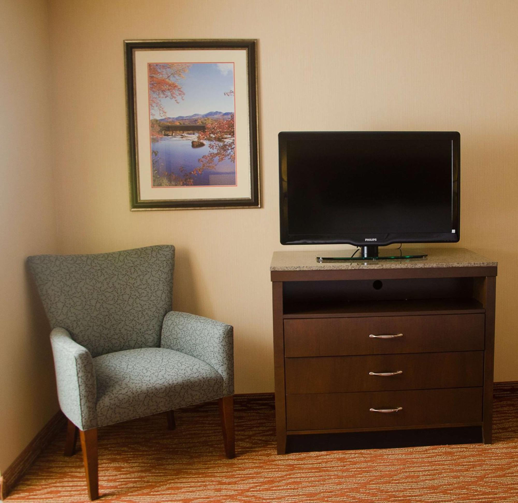 Hilton Garden Inn Watertown Ngoại thất bức ảnh